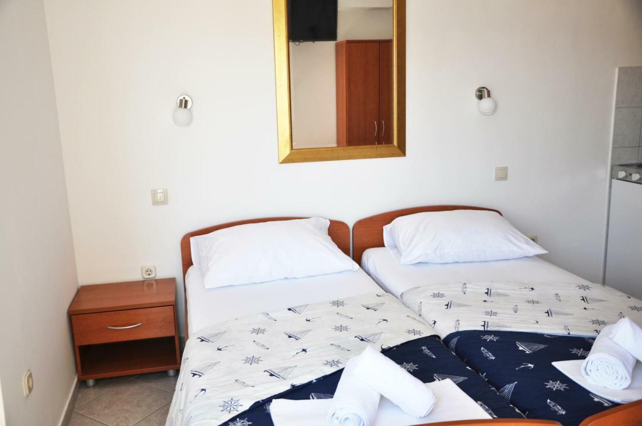 Sunrise Apartments And Studio Apartments Lokva Rogoznica Dış mekan fotoğraf