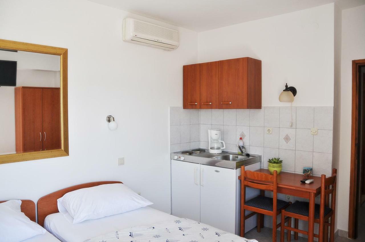 Sunrise Apartments And Studio Apartments Lokva Rogoznica Dış mekan fotoğraf