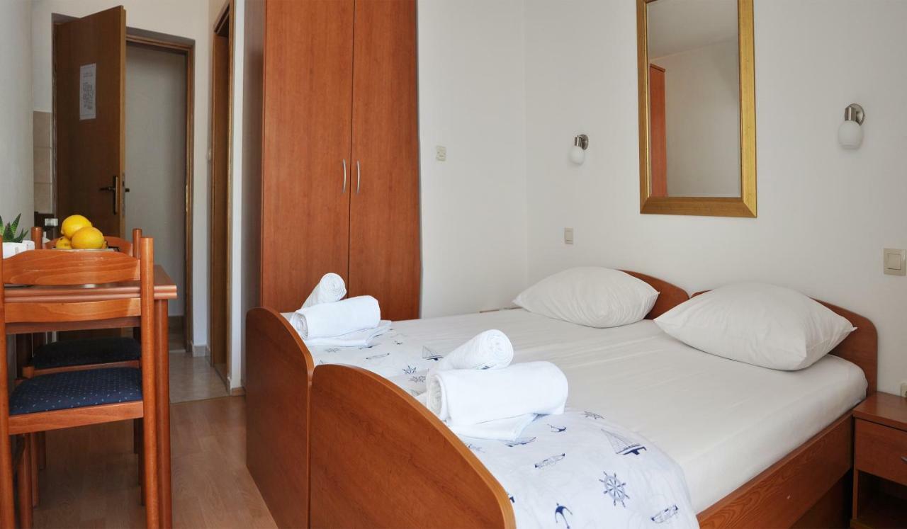 Sunrise Apartments And Studio Apartments Lokva Rogoznica Dış mekan fotoğraf