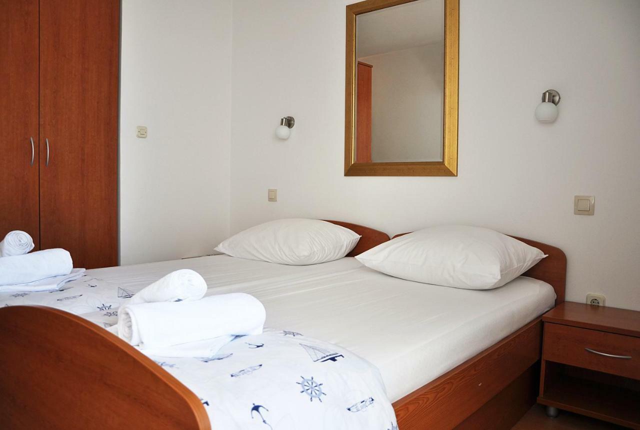 Sunrise Apartments And Studio Apartments Lokva Rogoznica Dış mekan fotoğraf